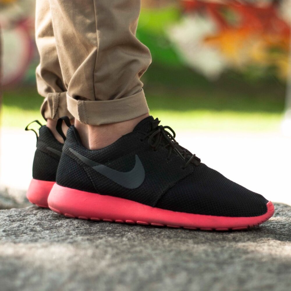 Nike Roshe Run Anthracite Siren Red
